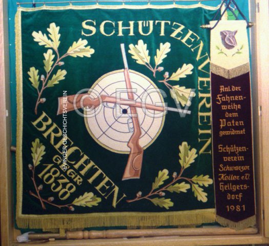 Fahne des Schützenvereins Brechten, gegr. 1838