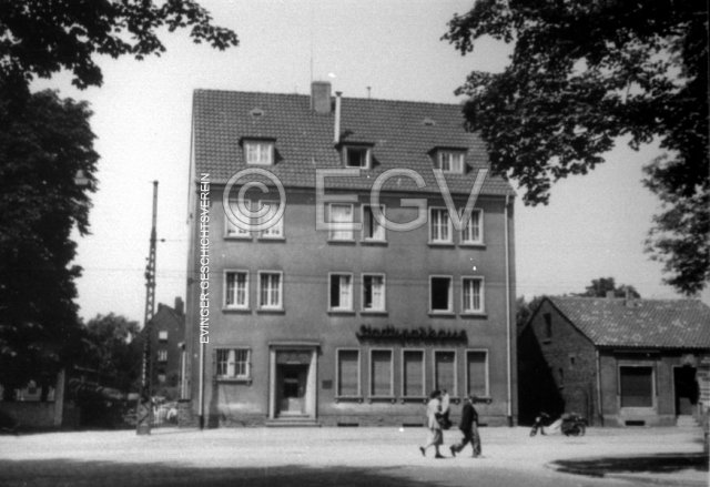 Zweigstelle 22 der Stadtsparkasse in Dortmund-Eving. Um 1930