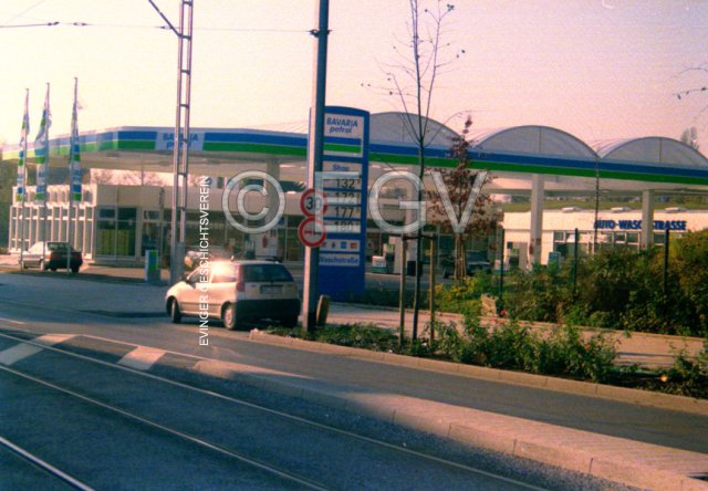 Bavaria-Petrol Tankstelle nach Fertigstellung auf dem ehemalige Gelände der Ziegelei Nehme, 1999
