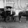 Auslieferungswagen der Bäckerei Wilhelm Rogge in der Forsthausstraße. Ca. 1928