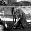 Abteufung Schacht 7 im Juni 1957, Bergassessor Dr. Haack macht den ersten Spatenstich