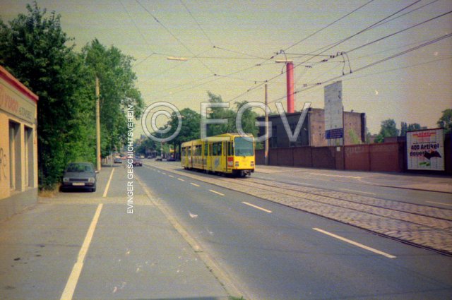 Ansicht der Evinger Straße richtung Externberg; rechts das Gelände der ehemalige Zeche Minister Stein. Am 16 Juni 1994