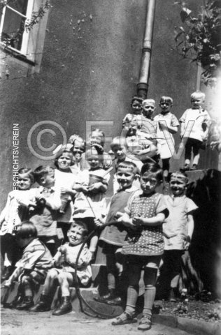 Kinder des St. Joseph-Kinderheims an der Kappenberger Straße, 1970