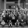 1. Schuljahr in der Elisabeth-Schule; Lehrer Christoph. 1933